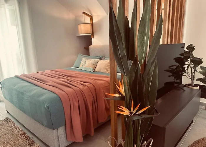 Tzane Luxury Suites