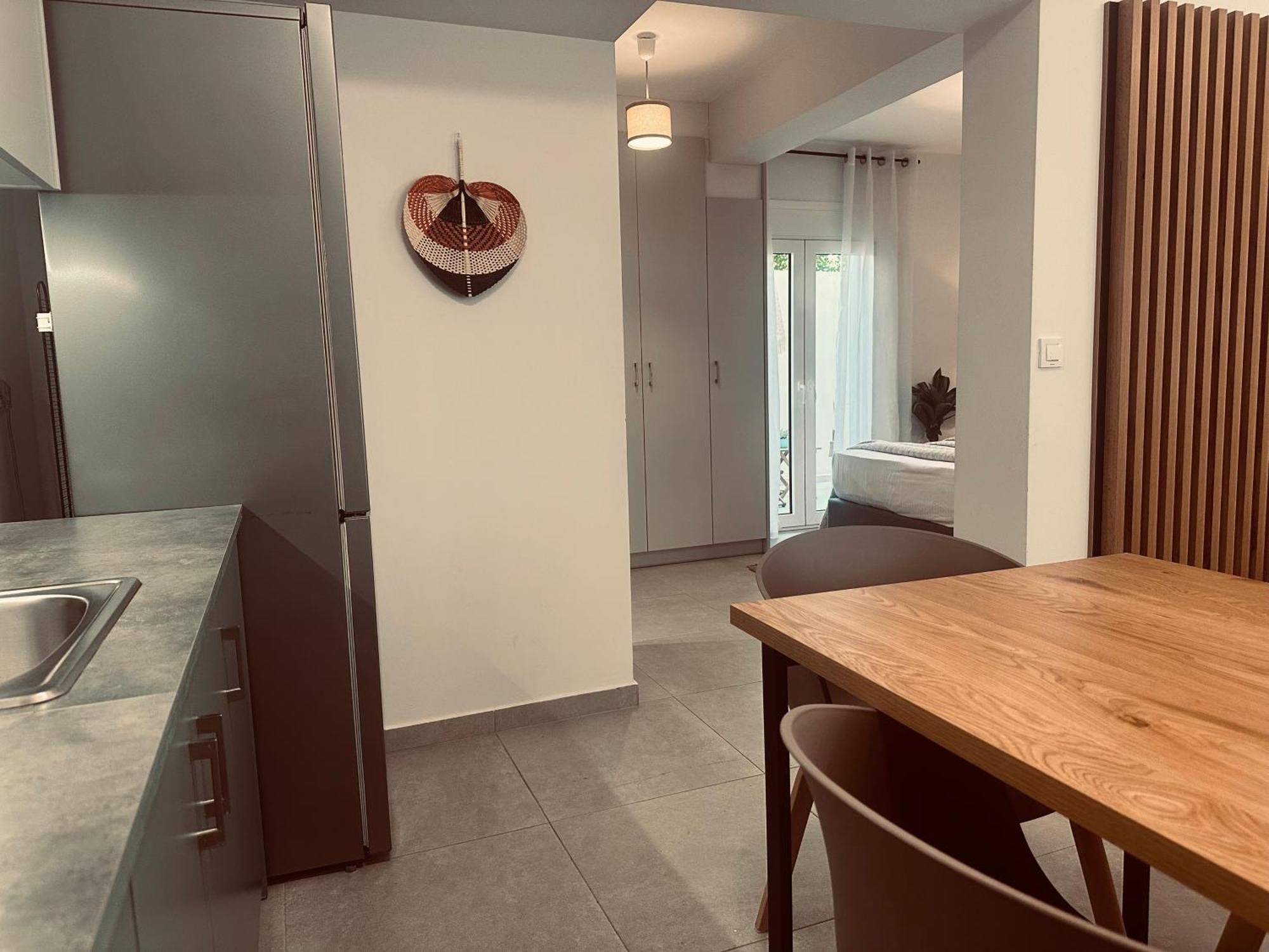 Tzane Luxury Guest house *
